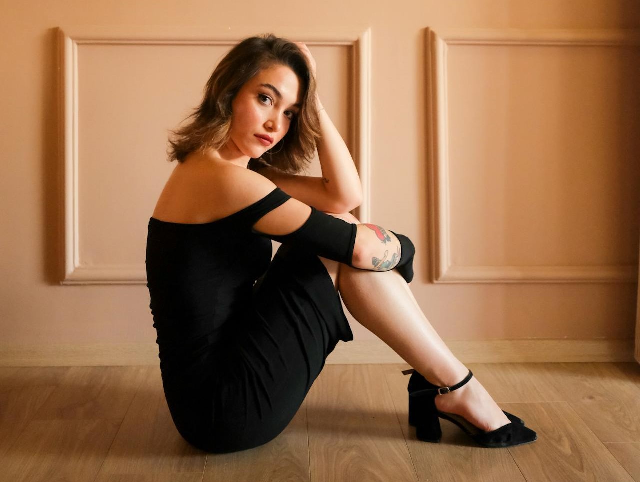 La petite robe noire, une tenue basique et intemporelle